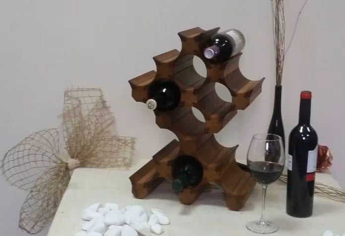 Стойка за вино от дърво
